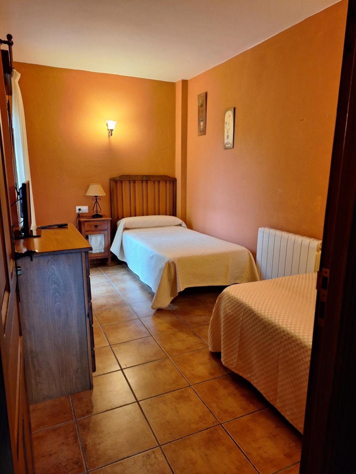 Hotel Rural Valle Del Tuejar Taranilla Bagian luar foto
